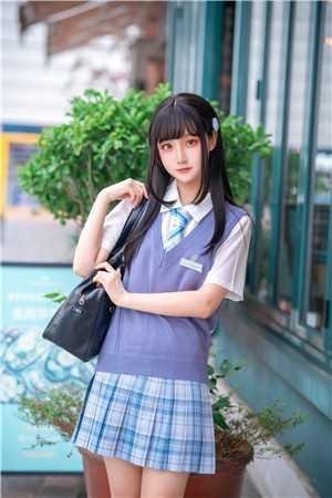 爱妃不擅争斗，朕只好专宠完结文