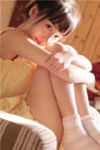 爱妃不擅争斗，朕只好专宠小说